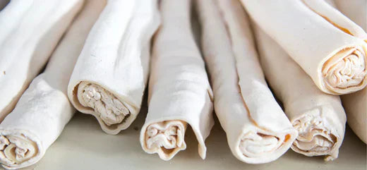 ❌ Don’t Bite This: Waarom Rawhide niet zo lekker is als het lijkt..